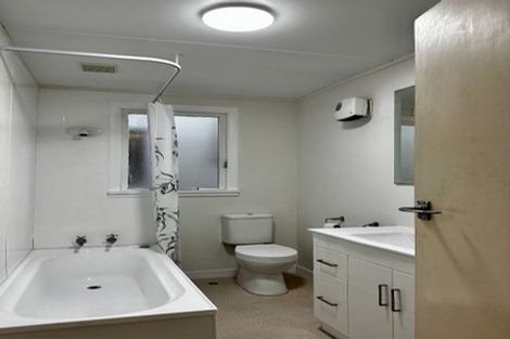 Photo of property in 4a Henry Street, Kilbirnie, Wellington, 6022