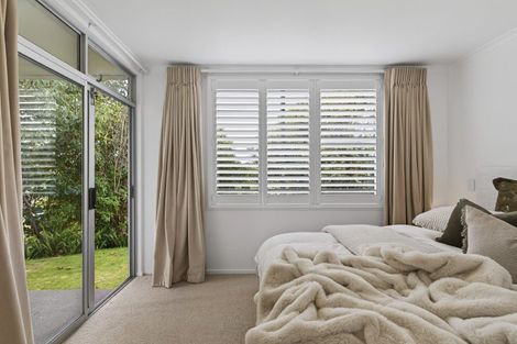 Photo of property in 25 Nevada Drive, Merrilands, New Plymouth, 4312