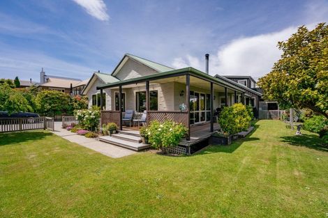 Photo of property in 1 Totara Terrace, Wanaka, 9305