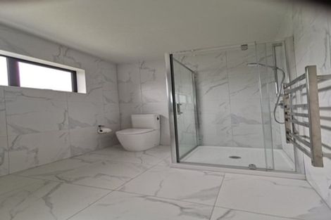 Photo of property in 98 Cardiff Road, Pakuranga, Auckland, 2010