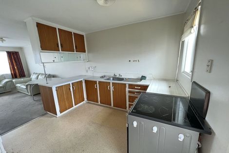 Photo of property in 1/4 Pomaria Road, Henderson, Auckland, 0610
