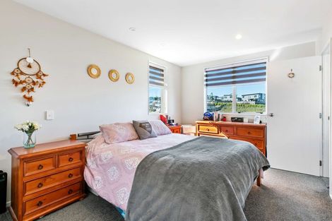 Photo of property in 24 Bayview Park Lane, Orewa, 0931