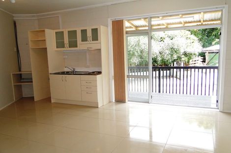 Photo of property in 5 Waverley Avenue, Glenfield, Auckland, 0629