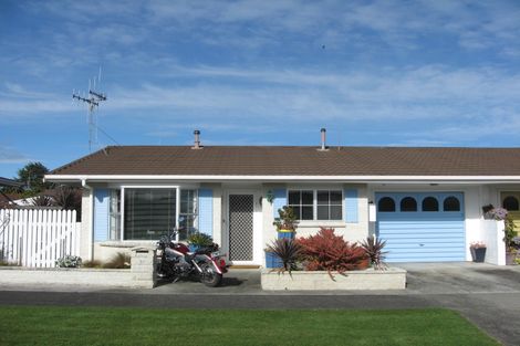 Photo of property in 30 Kent Street, Levin, 5510