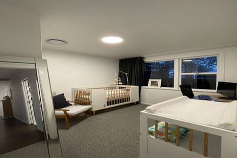 Photo of property in 5 Gill Avenue, Te Atatu Peninsula, Auckland, 0610