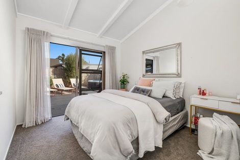 Photo of property in 18 Glengarry Avenue, Manly, Whangaparaoa, 0930
