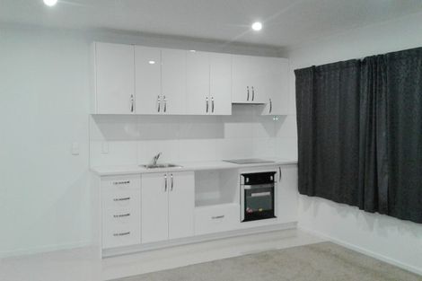 Photo of property in 2/14 Heron Place, Pakuranga Heights, Auckland, 2010