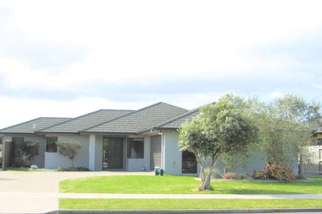 Photo of property in 635 Grenada Street, Papamoa Beach, Papamoa, 3118