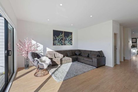 Photo of property in 4a Ringi Lane, Orewa, 0931