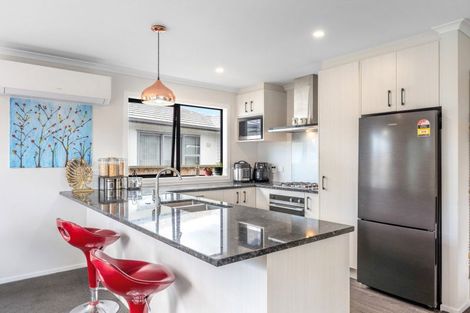 Photo of property in 1 Kikorangi Way, Paraparaumu, 5032