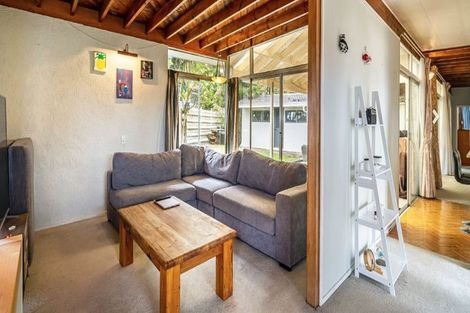 Photo of property in 28 Brunton Place, Glenfield, Auckland, 0629