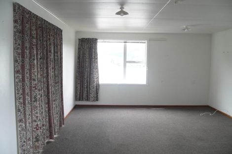 Photo of property in 17 The Drive, Tawa, Wellington, 5028