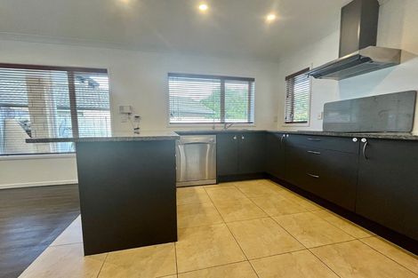 Photo of property in 32a Margarita Rise, Pukekohe, 2120