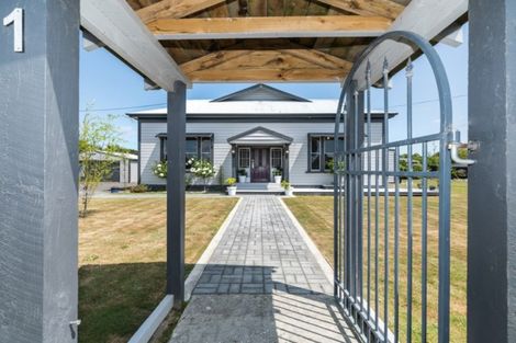 Photo of property in 1 Tamar Street, Rongotea, 4476