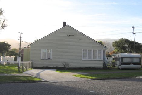 Photo of property in 141 Waddington Drive, Naenae, Lower Hutt, 5011