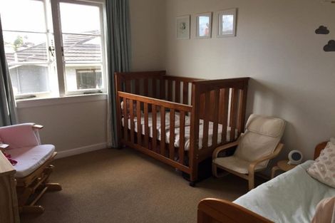 Photo of property in 1/163 Mokoia Road, Birkenhead, Auckland, 0626