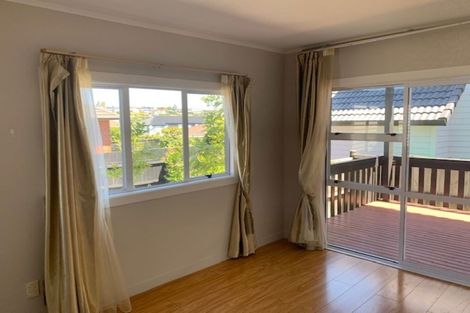 Photo of property in 139 Bucklands Beach Road, Bucklands Beach, Auckland, 2012