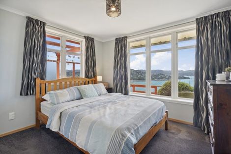 Photo of property in 43 Kaikoura Street, Maupuia, Wellington, 6022