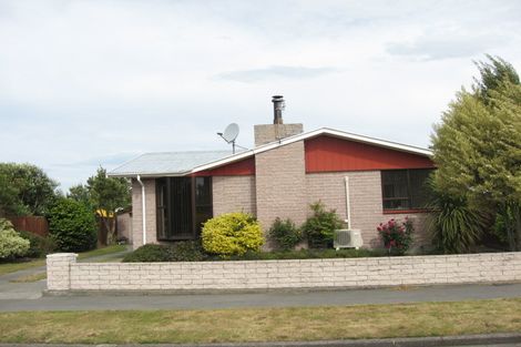 Photo of property in 28 Frensham Crescent, Woolston, Christchurch, 8062