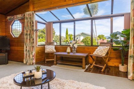 Photo of property in 8 Roband Crescent, Brown Owl, Upper Hutt, 5018