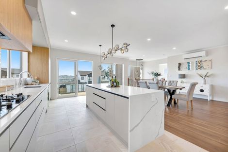 Photo of property in 25 Elevation Street, Flat Bush, Auckland, 2019