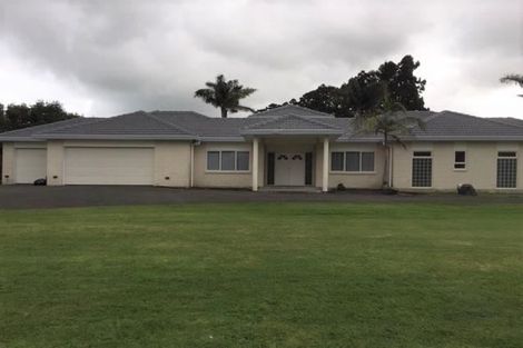 Photo of property in 154 Boord Crescent, Kumeu, 0891