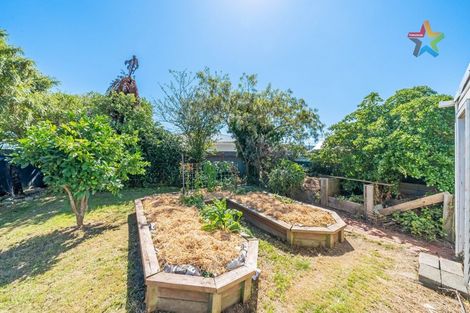 Photo of property in 4 Deans Grove, Taita, Lower Hutt, 5011