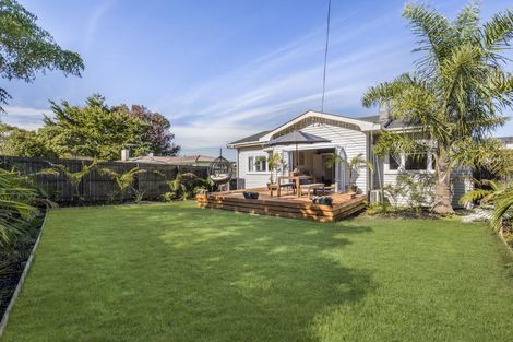 Photo of property in 96 Harris Street, Pukekohe, 2120