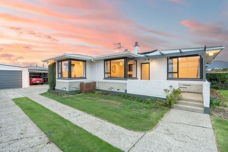 Photo of property in 16 Esk Place, Mosgiel, 9024