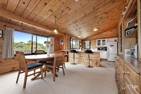 Photo of property in 172 Wiseley Road, West Harbour, Auckland, 0618