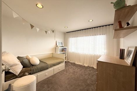 Photo of property in 701b Beach Road, Rothesay Bay, Auckland, 0630