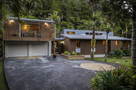 Photo of property in 63 Bush Road, Waiatarua, Auckland, 0604