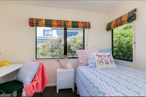 Photo of property in 34 Pelorous Street, Paparangi, Wellington, 6037
