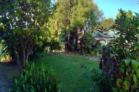 Photo of property in 2/5 Addison Drive, Glendene, Auckland, 0602