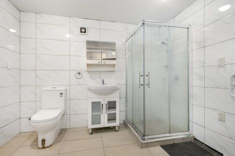 Photo of property in 64 Reynella Drive, Massey, Auckland, 0614