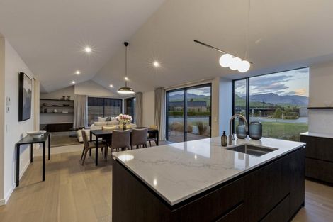 Photo of property in 6 Carrick Lane, Lake Hayes, Queenstown, 9304