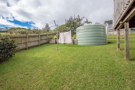 Photo of property in 2 Dudley Crescent, Cable Bay, 0420