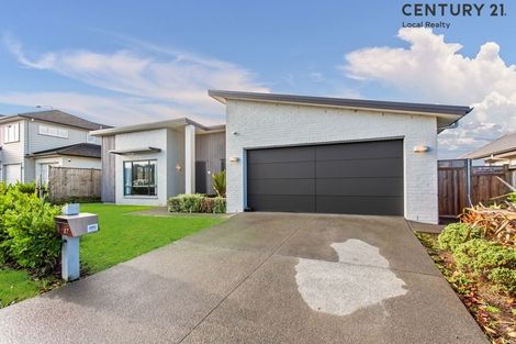 Photo of property in 47 Kuhanui Drive, Karaka, Papakura, 2113