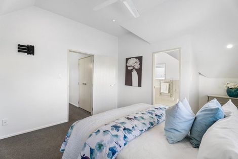 Photo of property in 1a Parkwood Crescent, Gulf Harbour, Whangaparaoa, 0930