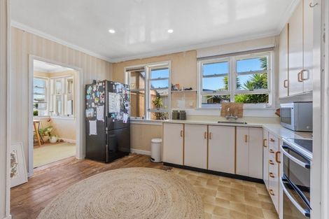 Photo of property in 13 Moana Crescent, Blagdon, New Plymouth, 4310