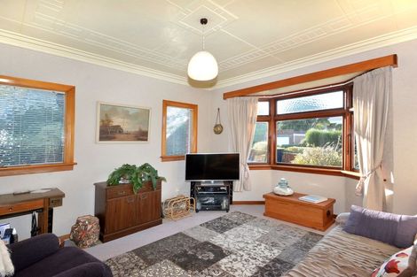 Photo of property in 17 Junction Road, Ravensbourne, Dunedin, 9022