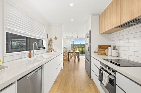 Photo of property in 77 Pinecrest Drive, Gulf Harbour, Whangaparaoa, 0930