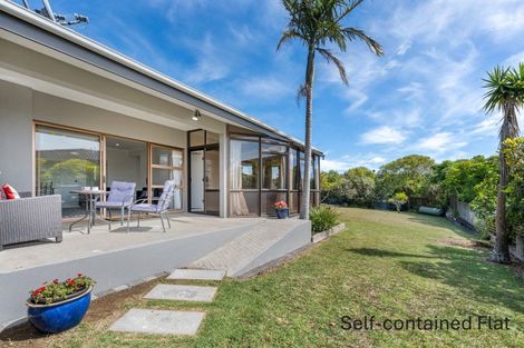 Photo of property in 10 Sea View Terrace, Cockle Bay, Auckland, 2014
