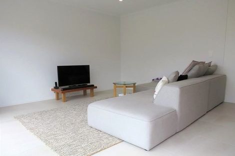 Photo of property in 20 Gilbert Hall Way, Swanson, Auckland, 0614