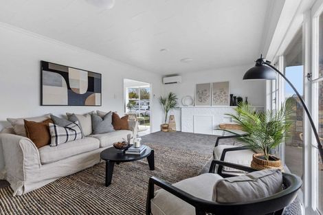 Photo of property in 31 Trafalgar Street, Westown, New Plymouth, 4310