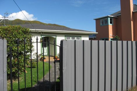 Photo of property in 142a Waiwhetu Road, Waterloo, Lower Hutt, 5011