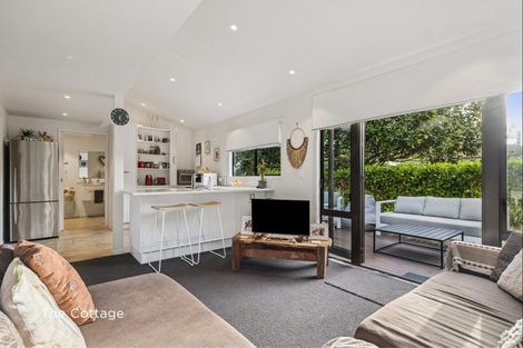 Photo of property in 1 Newton Road, Riverhead, 0820