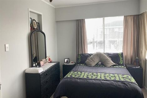 Photo of property in 5a Nimrod Place, Half Moon Bay, Auckland, 2012