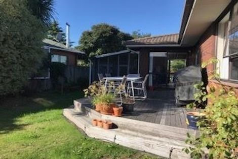 Photo of property in 93 Royal Park Drive, Parklands, Christchurch, 8083
