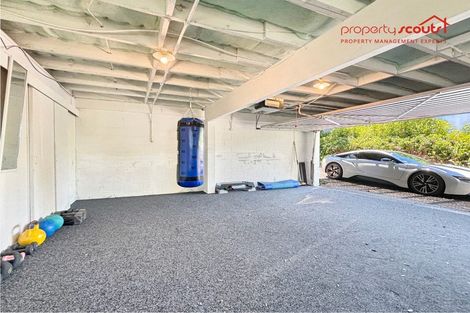 Photo of property in 2/33 Montgomery Avenue, Rothesay Bay, Auckland, 0630